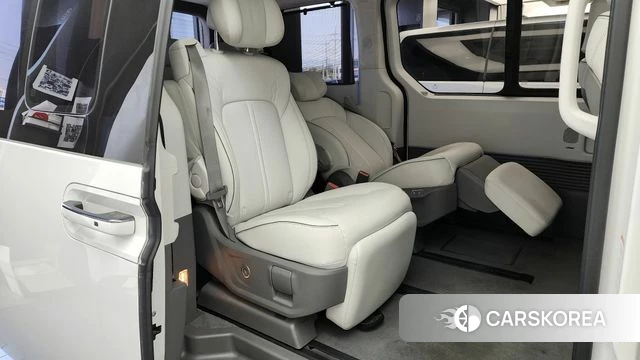 Hyundai Staria 2024 Белый из Кореи, фото 3