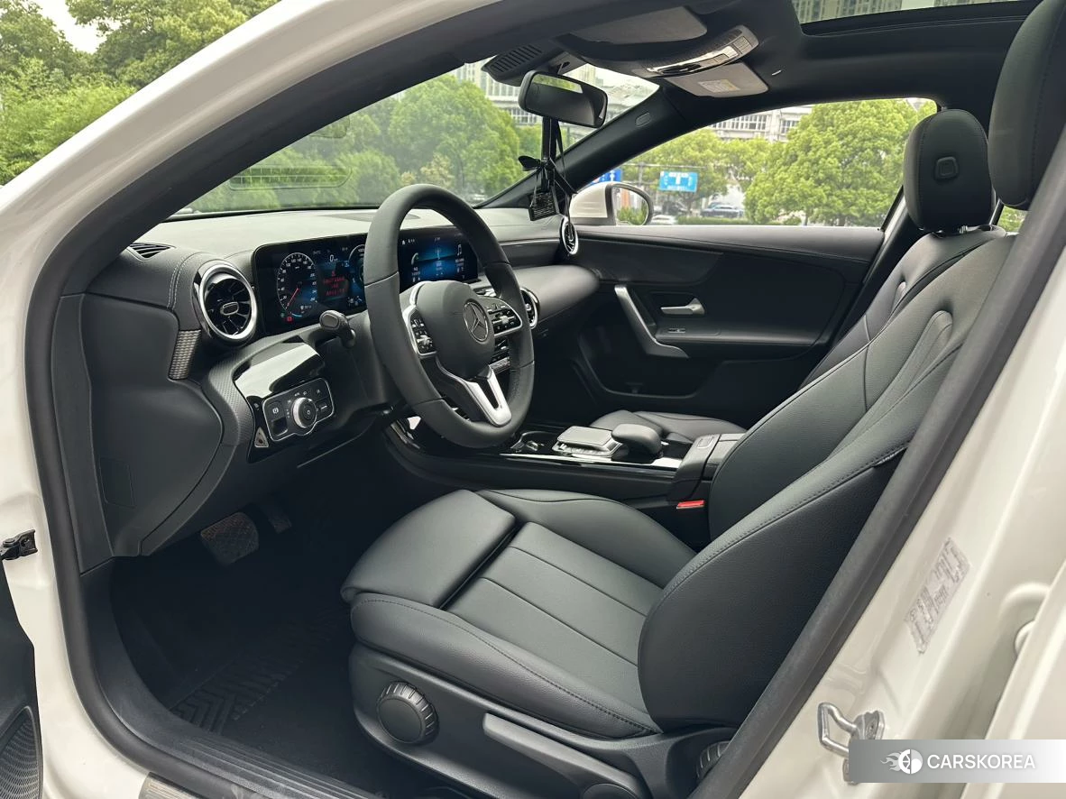 Mercedes-Benz Class A 2021 Белый из Китая, фото 3