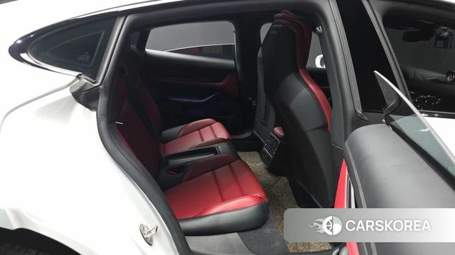 Porsche Taycan 2020 Белый из Кореи, фото 3