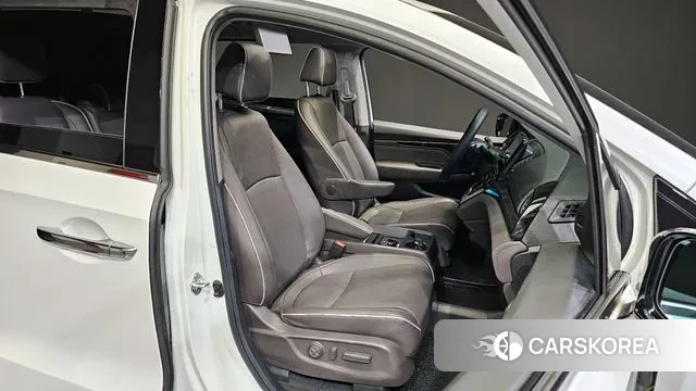 Honda Odyssey 2022 Белый из Кореи, фото 3