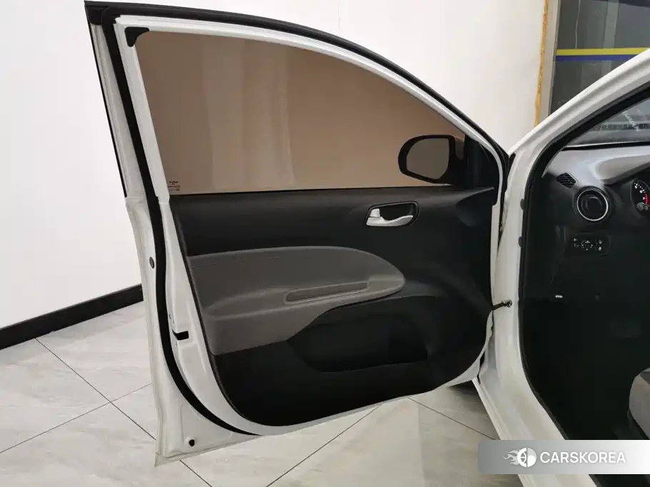 Kia Huanchi 2021 Белый из Китая, фото 4