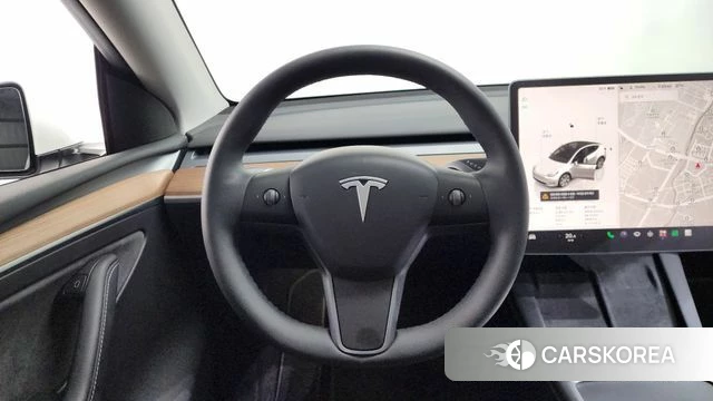 Tesla Model Y 2023 Белый из Кореи, фото 3