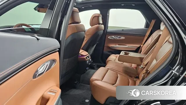 Genesis GV70 2023 Черный из Кореи, фото 3