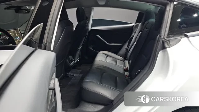 Tesla Model 3 2021 Белый из Кореи, фото 3