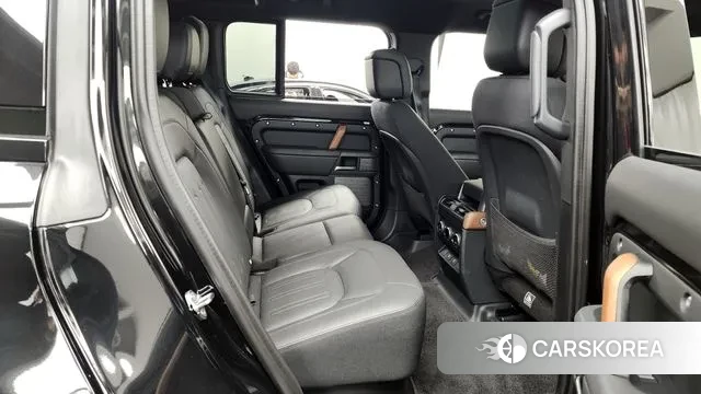 Land Rover Defender (L663) 2024 Черный из Кореи, фото 3