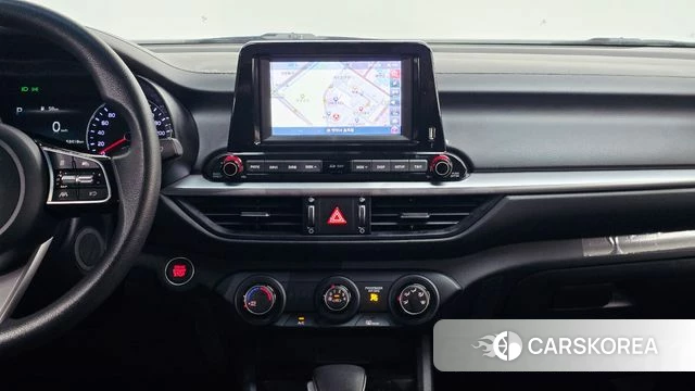 Kia The New K3 2nd generation 2022 Белый из Кореи, фото 3