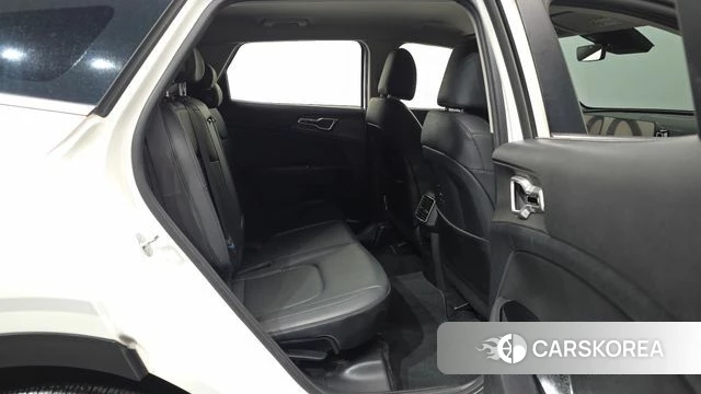 Kia Sportage 5th Generation 2023 Белый из Кореи, фото 3