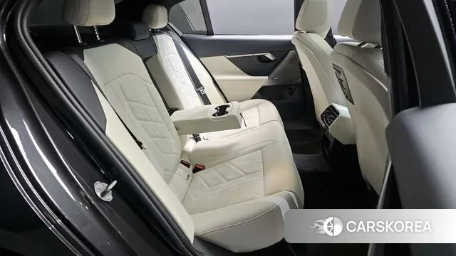 BMW 5 Series (G60) 2024 Серый из Кореи, фото 3