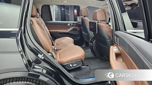 BMW X7 (G07) 2022 Черный из Кореи, фото 3