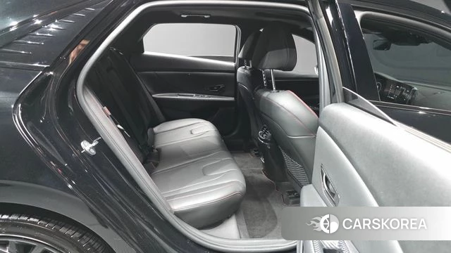 Hyundai The New Avante (CN7) 2024 Черный из Кореи, фото 3