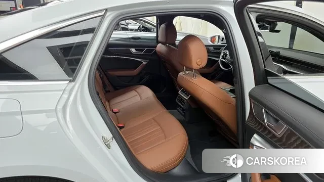 Audi A6 (C8) 2022 Белый из Кореи, фото 3