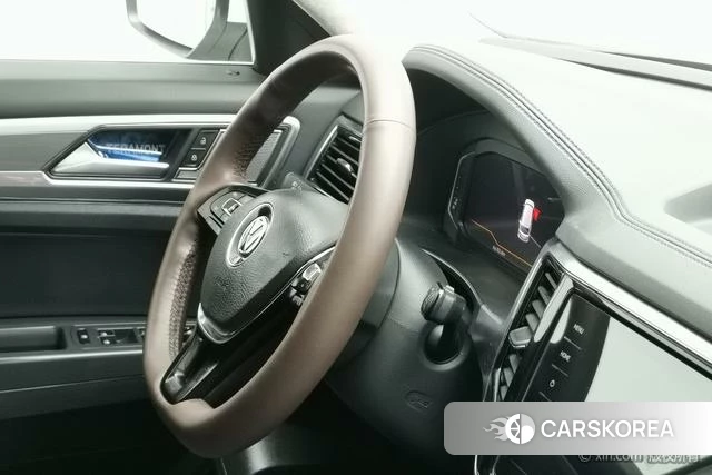 Volkswagen Tourang 2020 Белый из Китая, фото 3