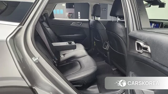 Kia Sportage 5th Generation 2023 Серебристо-серый из Кореи, фото 3