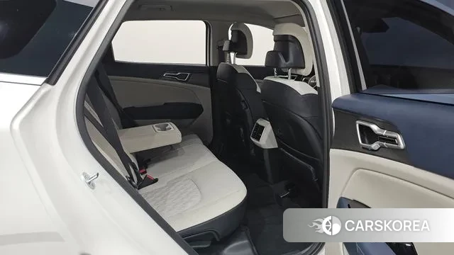 Kia Sportage 5th Generation 2023 Белый из Кореи, фото 3