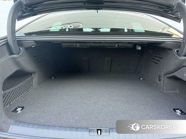 Audi A6L PHEV 2021 Черный из Китая, фото 3