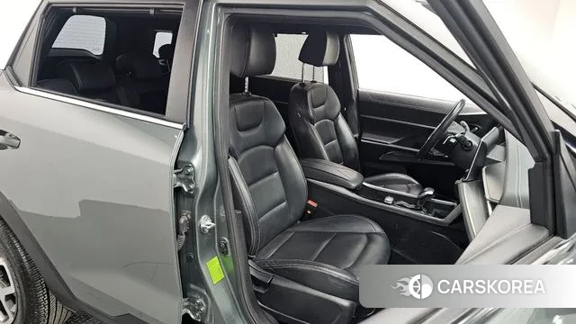 Ssangyong Torres 2022 Темно-зеленый из Кореи, фото 3