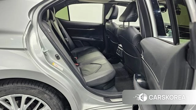 Toyota Camry (XV70) 2018 Серебряный из Кореи, фото 3