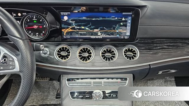 Mercedes-Benz E-Class W213 2018 Серый из Кореи, фото 3