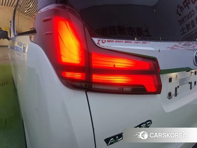 Toyota Elfa 2021 Белый из Китая, фото 3