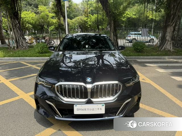 BMW 5 series 2024 Черный из Китая, фото 3
