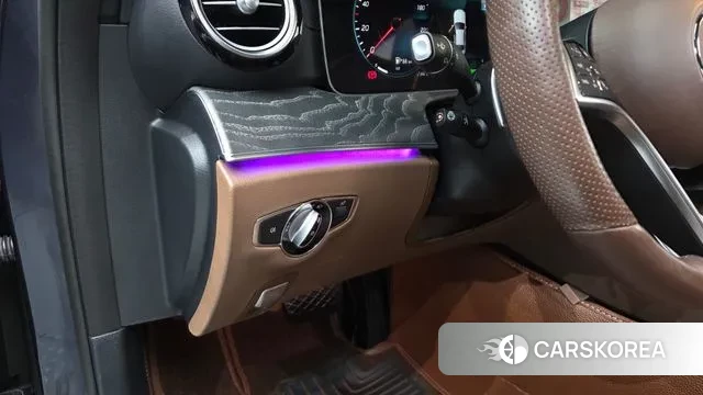 Mercedes-Benz E-Class W213 2023 Синий из Кореи, фото 3