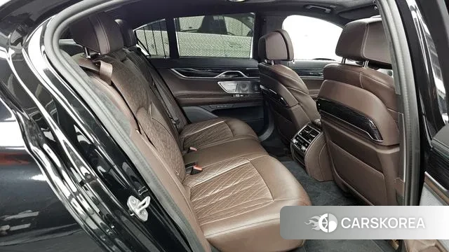 BMW 7 Series (G11) 2022 Черный из Кореи, фото 3