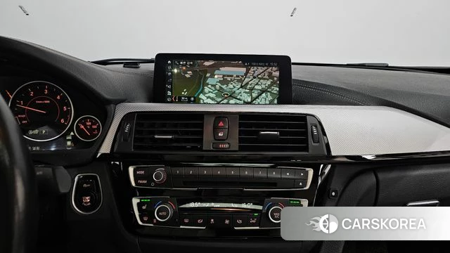 BMW 3 Series (F30) 2018 Белый из Кореи, фото 3