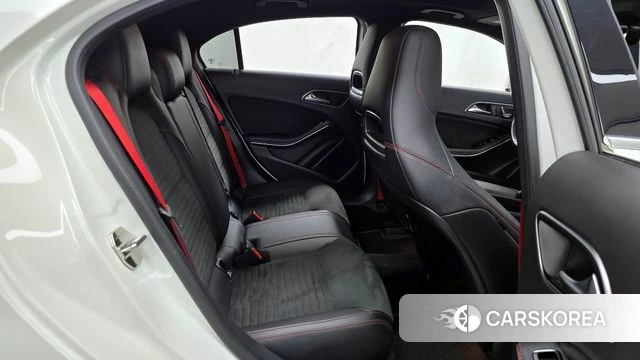Mercedes-Benz A-Class W176 2018 Белый из Кореи, фото 3