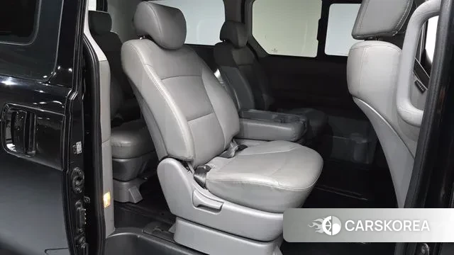 Hyundai The New Grand Starex 2019 Черный из Кореи, фото 3