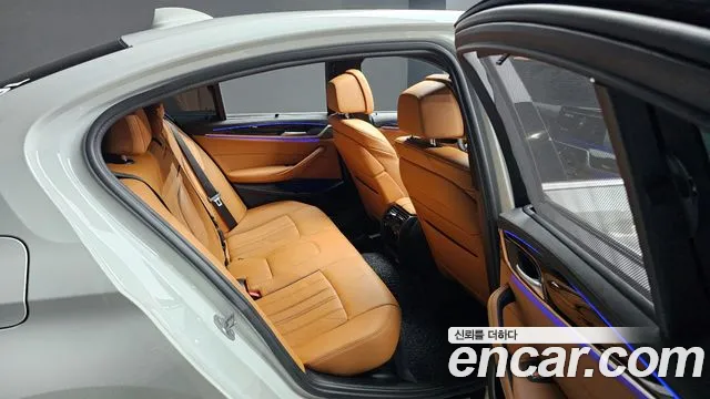 BMW 5 Series (G30) id 2659458 из Кореи 3