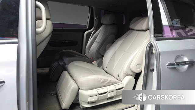 Kia The New Carnival 2018 Серебряный из Кореи, фото 3
