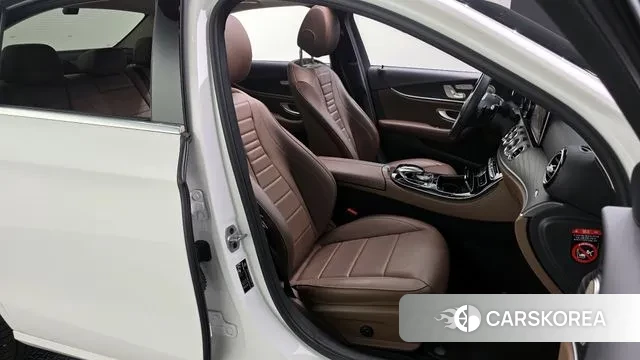 Mercedes-Benz E-Class W213 2020 Белый из Кореи, фото 3