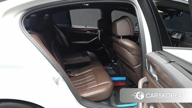 BMW 5 Series (G30) 2020 Белый из Кореи, фото 3