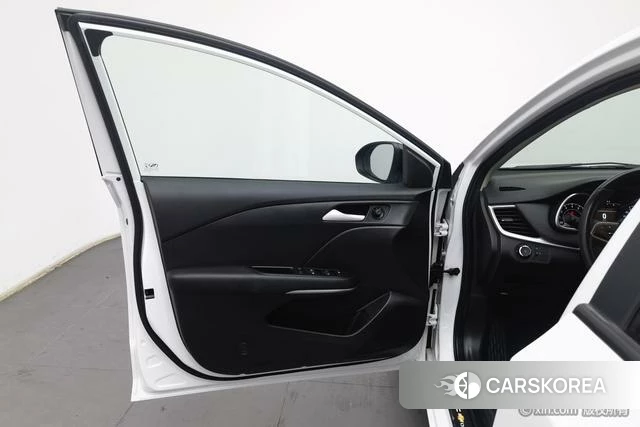 Chevrolet Cruze 2021 Белый из Китая, фото 3