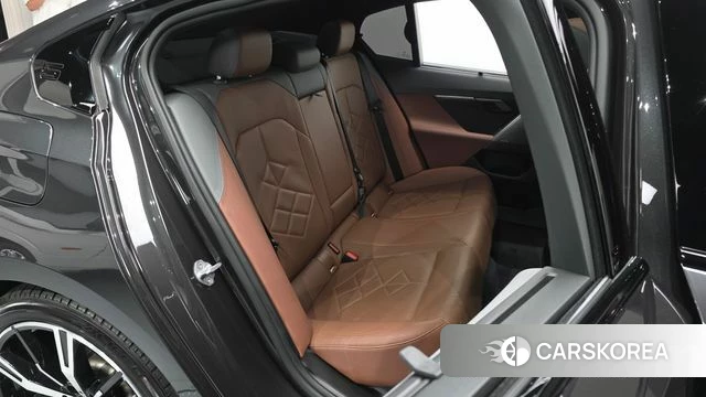 BMW 5 Series (G60) 2024 Серый из Кореи, фото 3