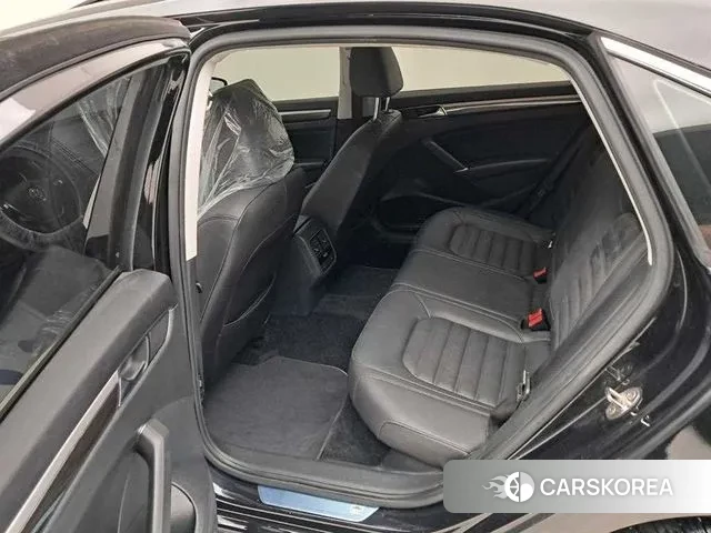 Volkswagen The New Passat 2018 Черный из Кореи, фото 3