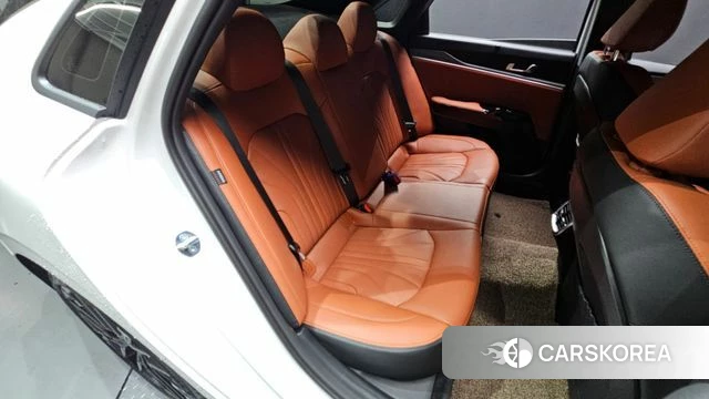 Kia The New K5 3rd generation 2025 Белый из Кореи, фото 3