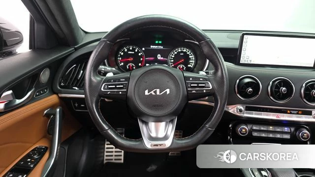 Kia Stinger Meister 2023 Серебристо-серый из Кореи, фото 3
