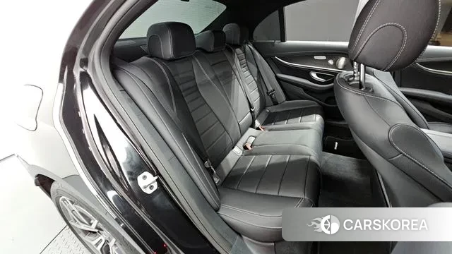 Mercedes-Benz E-Class W213 2023 Черный из Кореи, фото 3