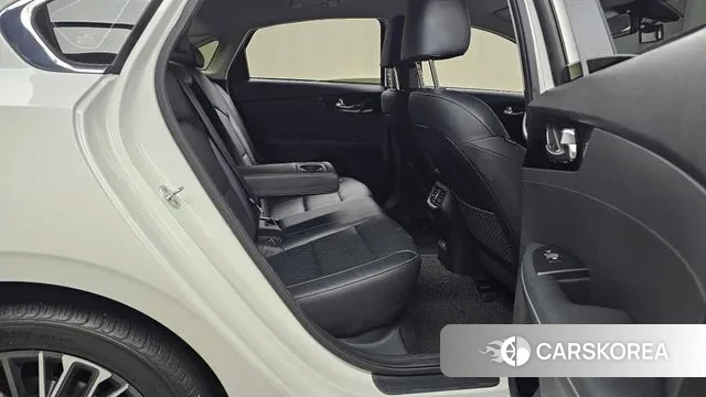 Kia The New K3 2nd generation 2022 Белый из Кореи, фото 3