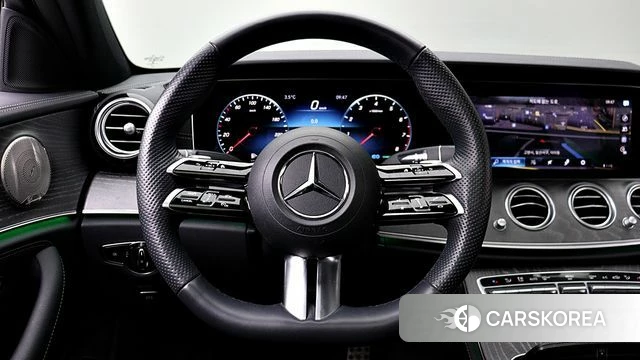 Mercedes-Benz E-Class W213 2023 Черный из Кореи, фото 3