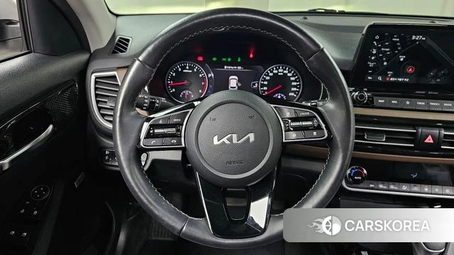 Kia Seltos 2022 Белый из Кореи, фото 3