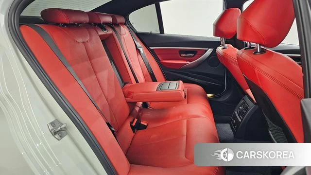 BMW 3 Series (F30) 2018 Белый из Кореи, фото 3