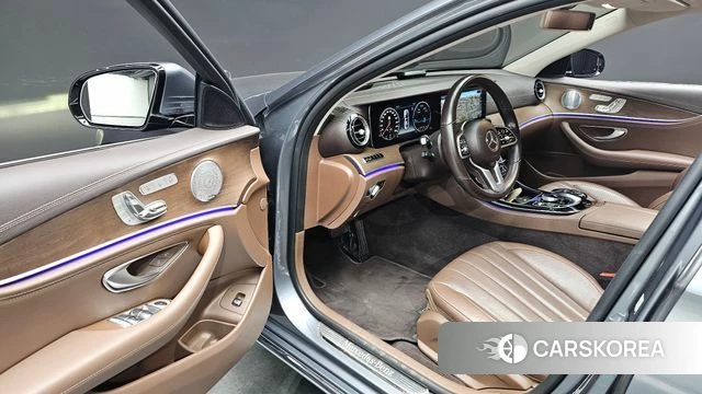 Mercedes-Benz E-Class W213 2018 Серый из Кореи, фото 3