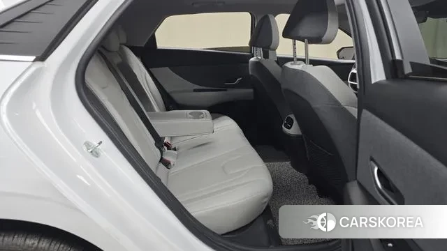 Hyundai Avante (CN7) 2022 Белый из Кореи, фото 3