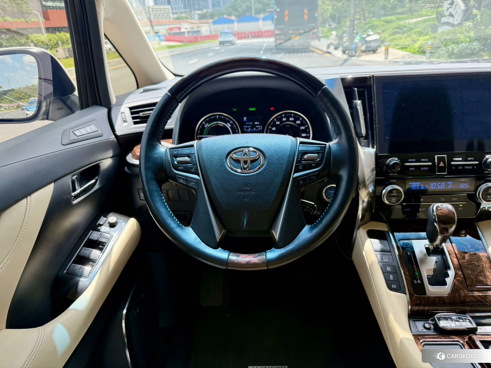 Toyota Alphard 2021 Белый из Китая, фото 3