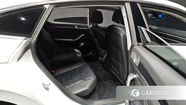 Volkswagen Arteon 2022 Белый из Кореи, фото 3