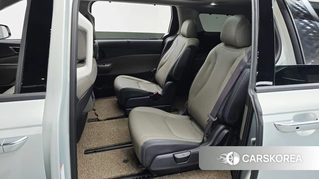 Kia The New Carnival 4th Generation 2026 Светло-серебряный цвет из Кореи, фото 3