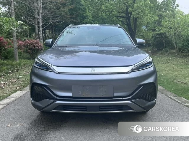 BYD Yuan PLUS 2023 Серебристо-серый из Китая, фото 3