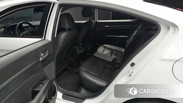 Hyundai Avante AD id 4530890 из Кореи 3